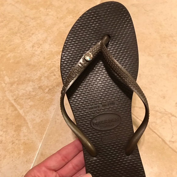 Women’s size 6 brown haviannas - Picture 1 of 3